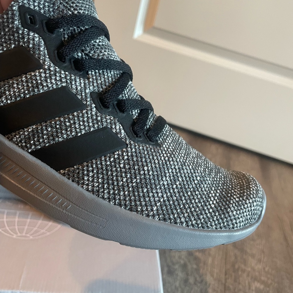 Adidas Womens Black and Gray Shoes Size 8 1/2 - Picture 3 of 4